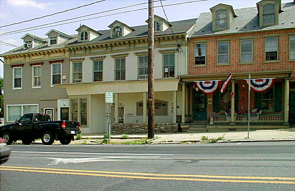 84 E Main St, Mount Joy, PA for sale Primary Photo- Image 1 of 1