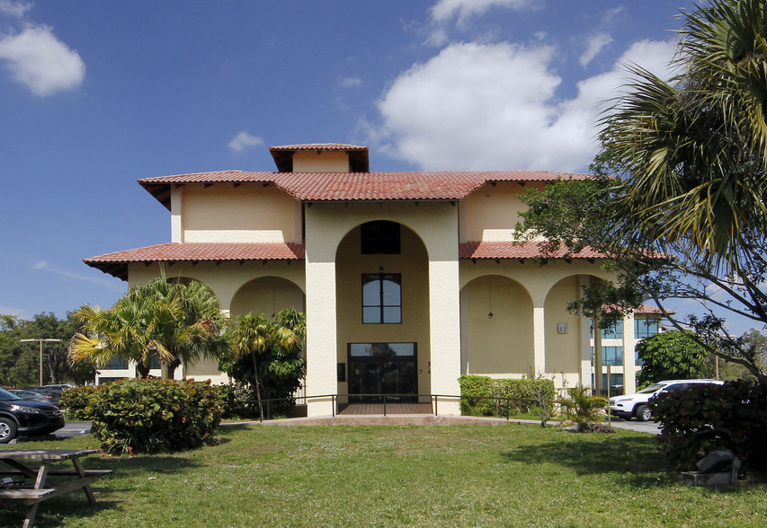 6801 Lake Worth Rd, Greenacres, FL for lease - Building Photo - Image 2 of 9