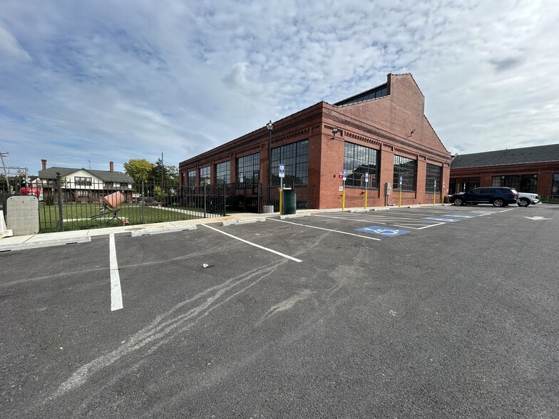 600 W John St, Martinsburg, WV for lease - Building Photo - Image 2 of 18