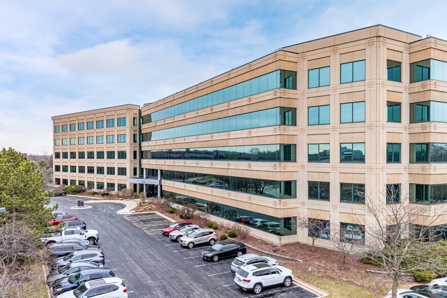 2300 Cabot Dr, Lisle, IL for lease - Building Photo - Image 2 of 6