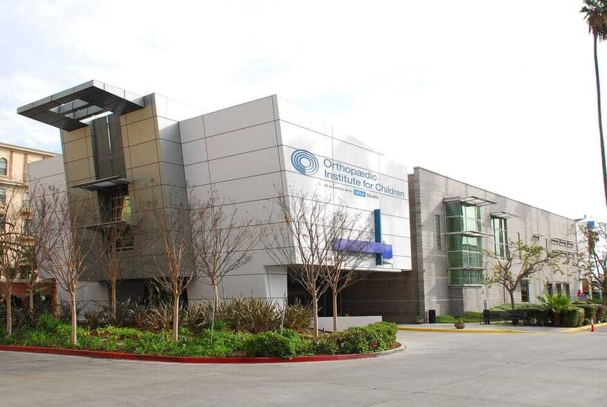 403 W Adams Blvd, Los Angeles, CA 90007