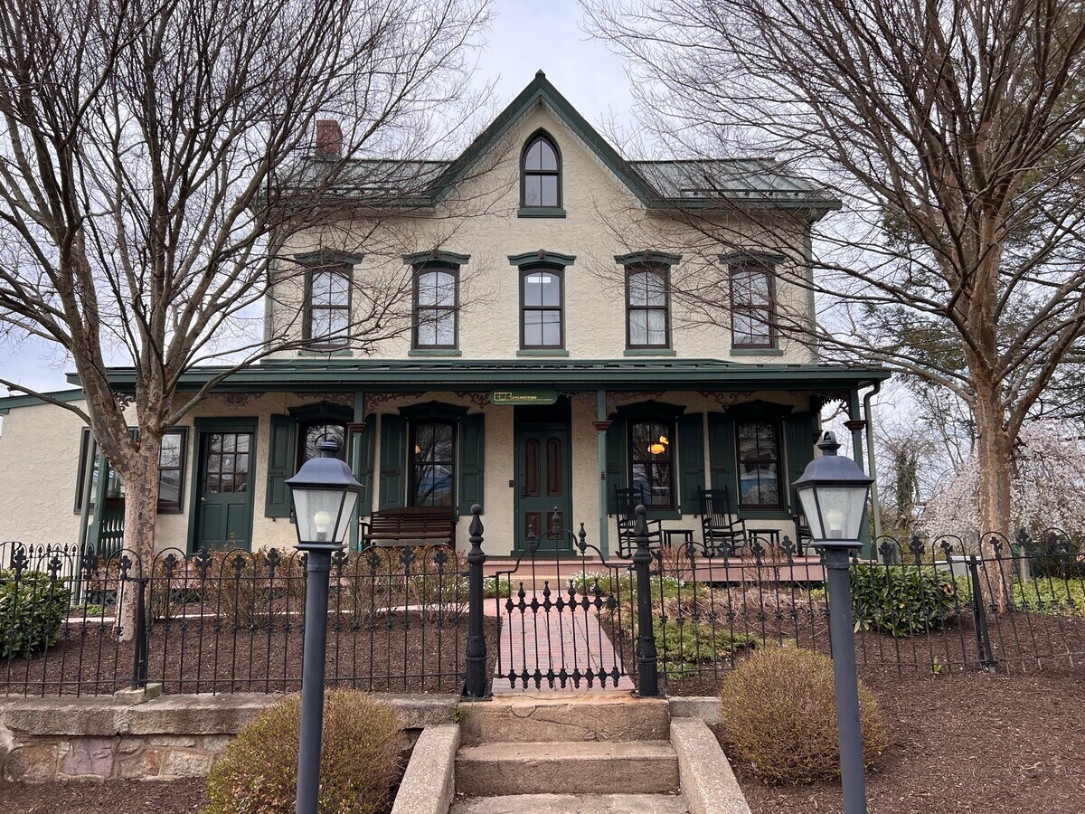 2215 Kimberton Rd, Phoenixville, PA 19460