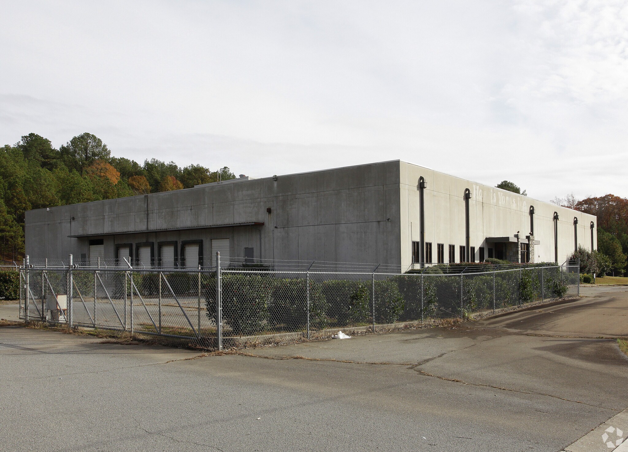 218 River Dr, Cartersville, GA for sale Primary Photo- Image 1 of 1