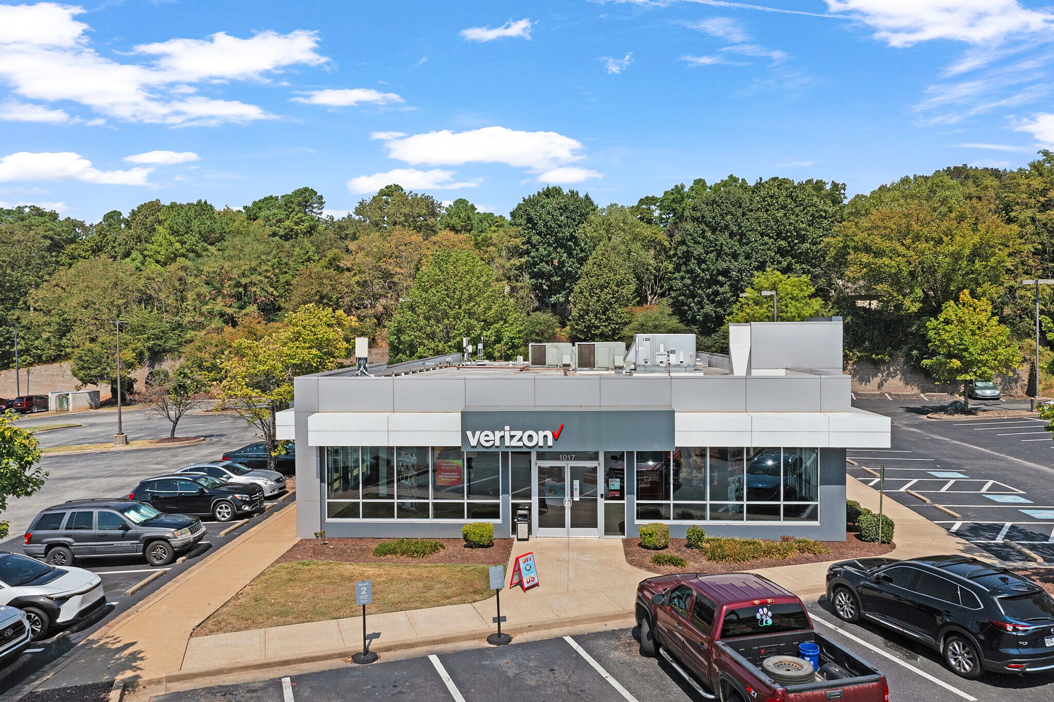 1017 Vann Dr, Jackson, TN for sale Building Photo- Image 1 of 20