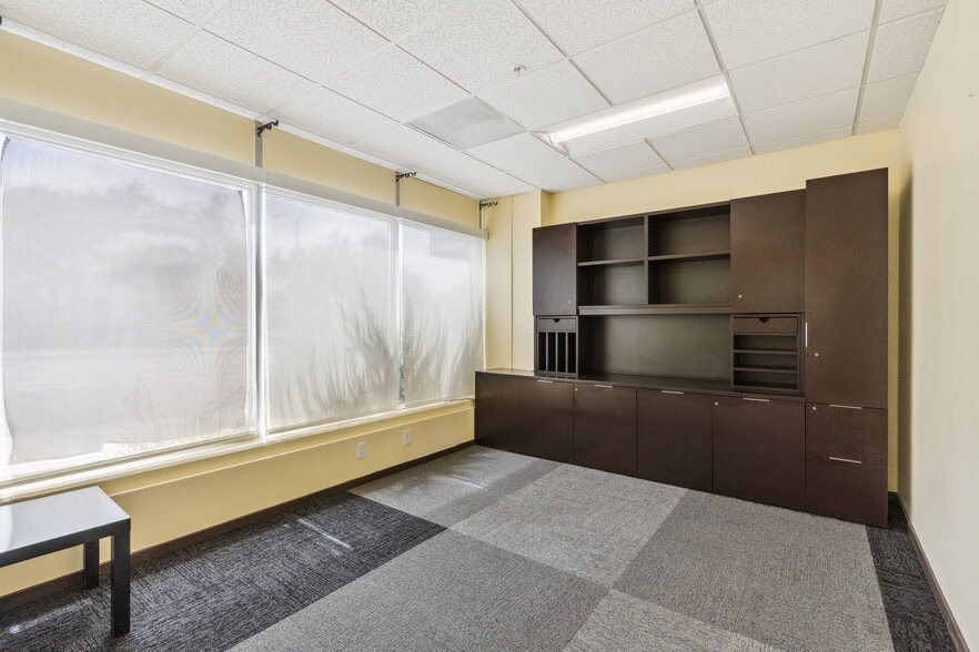 1600-1630 Geary Blvd, San Francisco, CA for lease - Building Photo - Image 3 of 6