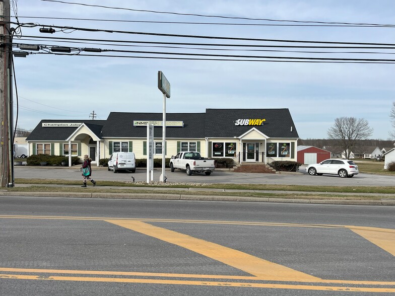 15444-15446 W High St, Middlefield, OH for lease - Building Photo - Image 1 of 5