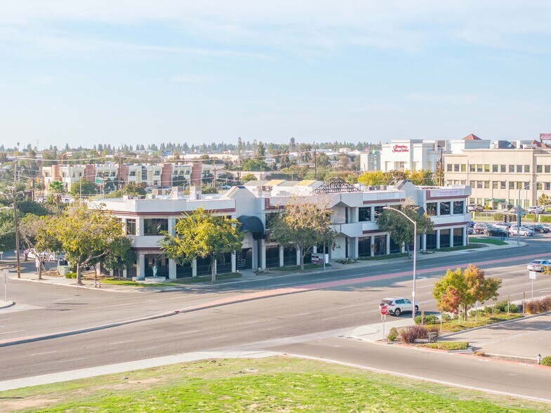 6769 N Fresno St, Fresno, CA for sale - Building Photo - Image 2 of 5