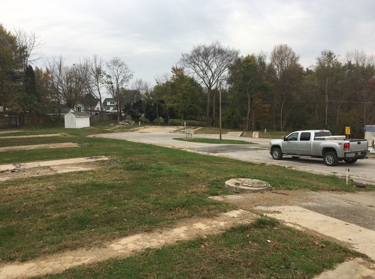 38 Eastview Dr, Bloomfield, IN for sale Primary Photo- Image 1 of 1