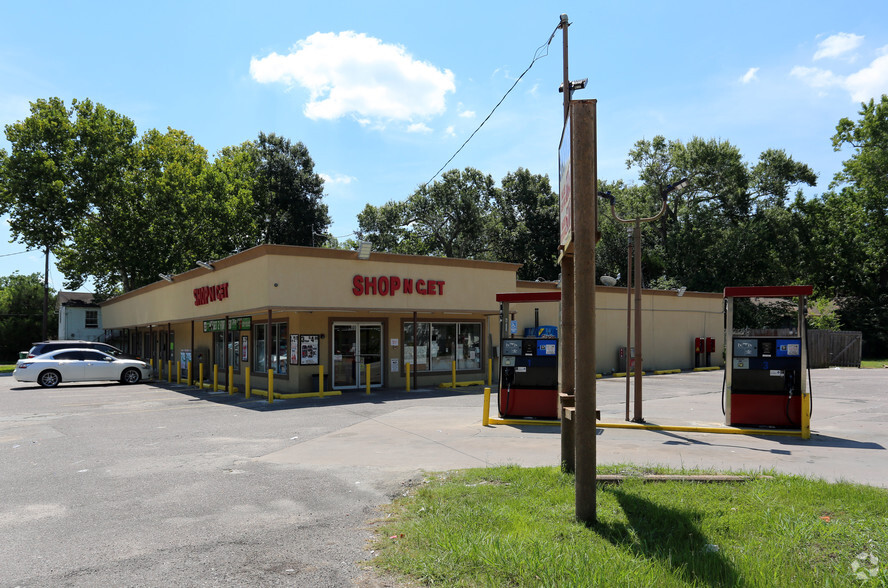 1517 W Sealy St, Alvin, TX for sale - Primary Photo - Image 1 of 1