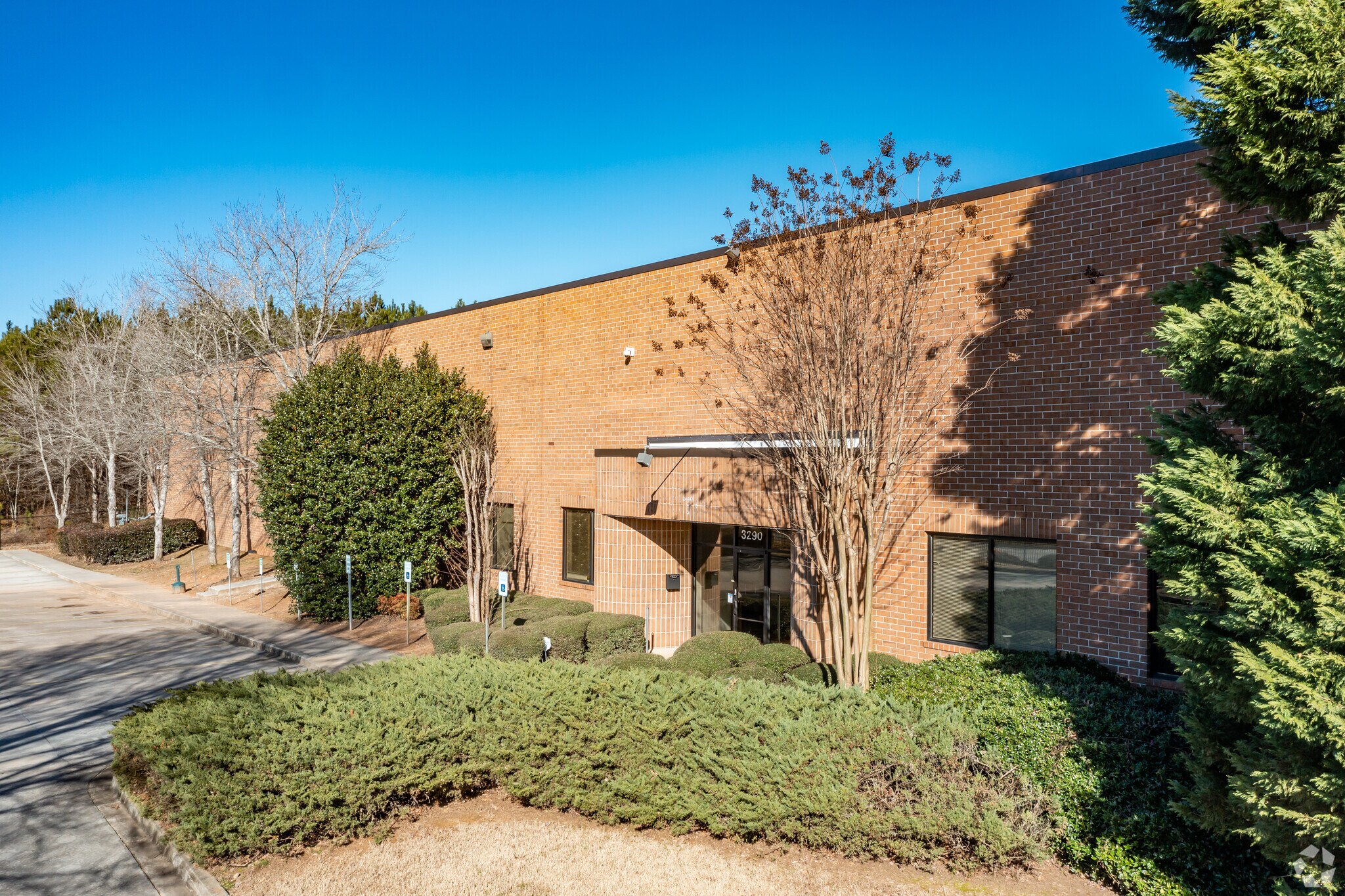 3245 Colonial Pky, Decatur, GA for sale Primary Photo- Image 1 of 1