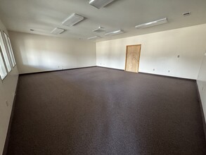 320 N 1st St, Hamilton, MT for lease Interior Photo- Image 1 of 2