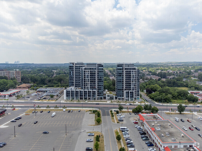 9471 Yonge St, Richmond Hill, ON for sale - Aerial - Image 2 of 6