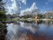 Donner’s Bay Resort - Pub