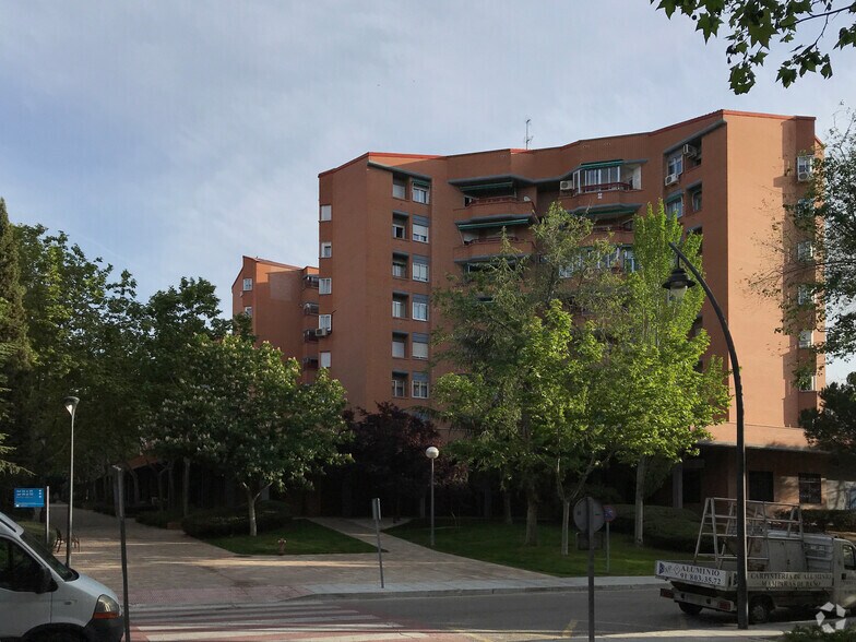 Sector Oficios, 29, Tres Cantos, Madrid for sale - Primary Photo - Image 1 of 43