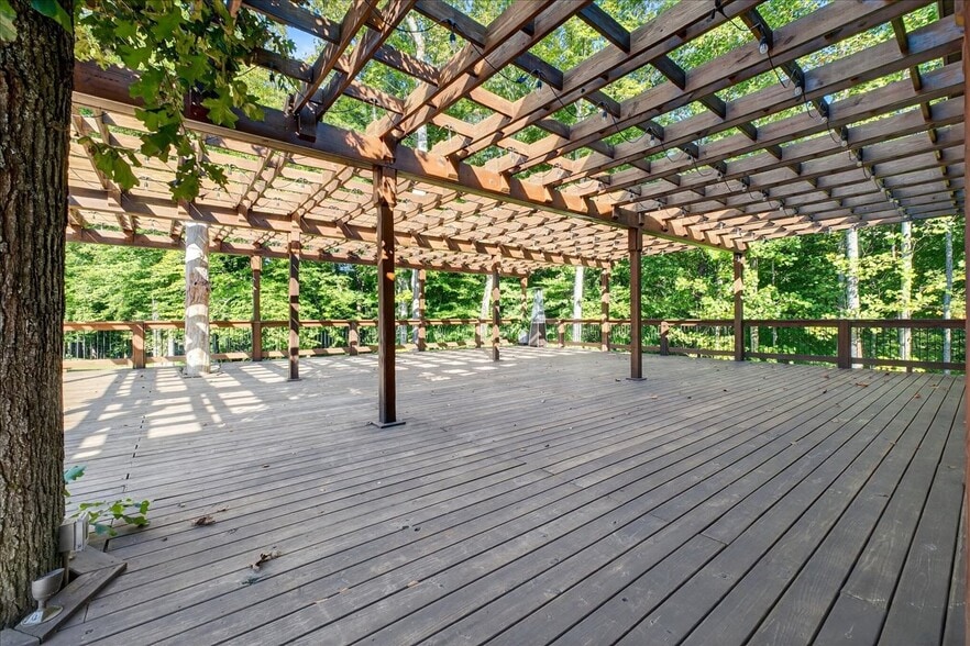 3975 Jarman Hollow Rd, Palmyra, TN for sale - Building Photo - Image 2 of 28