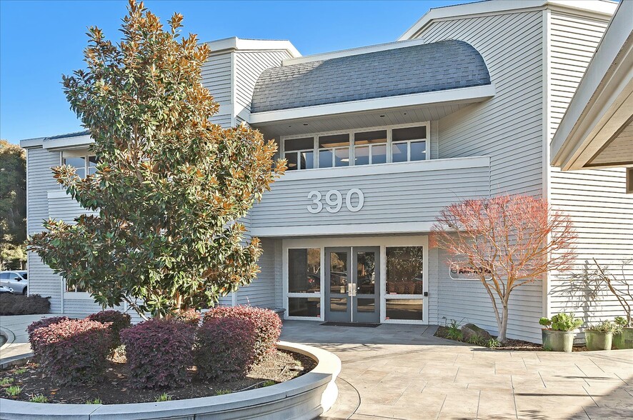 370-390 Bridge Pky, Redwood City, CA for lease - Building Photo - Image 1 of 8