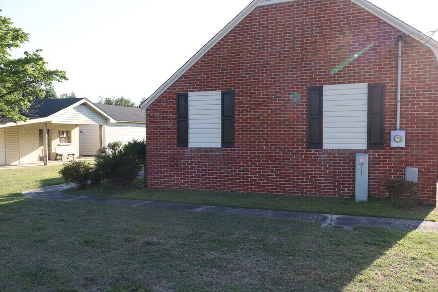 1107 Erwin Rd, Dunn, NC for sale - Building Photo - Image 3 of 14