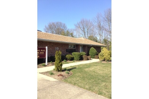 99 Cold Spring Rd, Syosset, NY for sale - Building Photo - Image 1 of 1