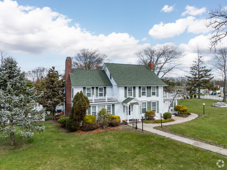 93 Main St, West Sayville, NY for lease - Primary Photo - Image 1 of 12