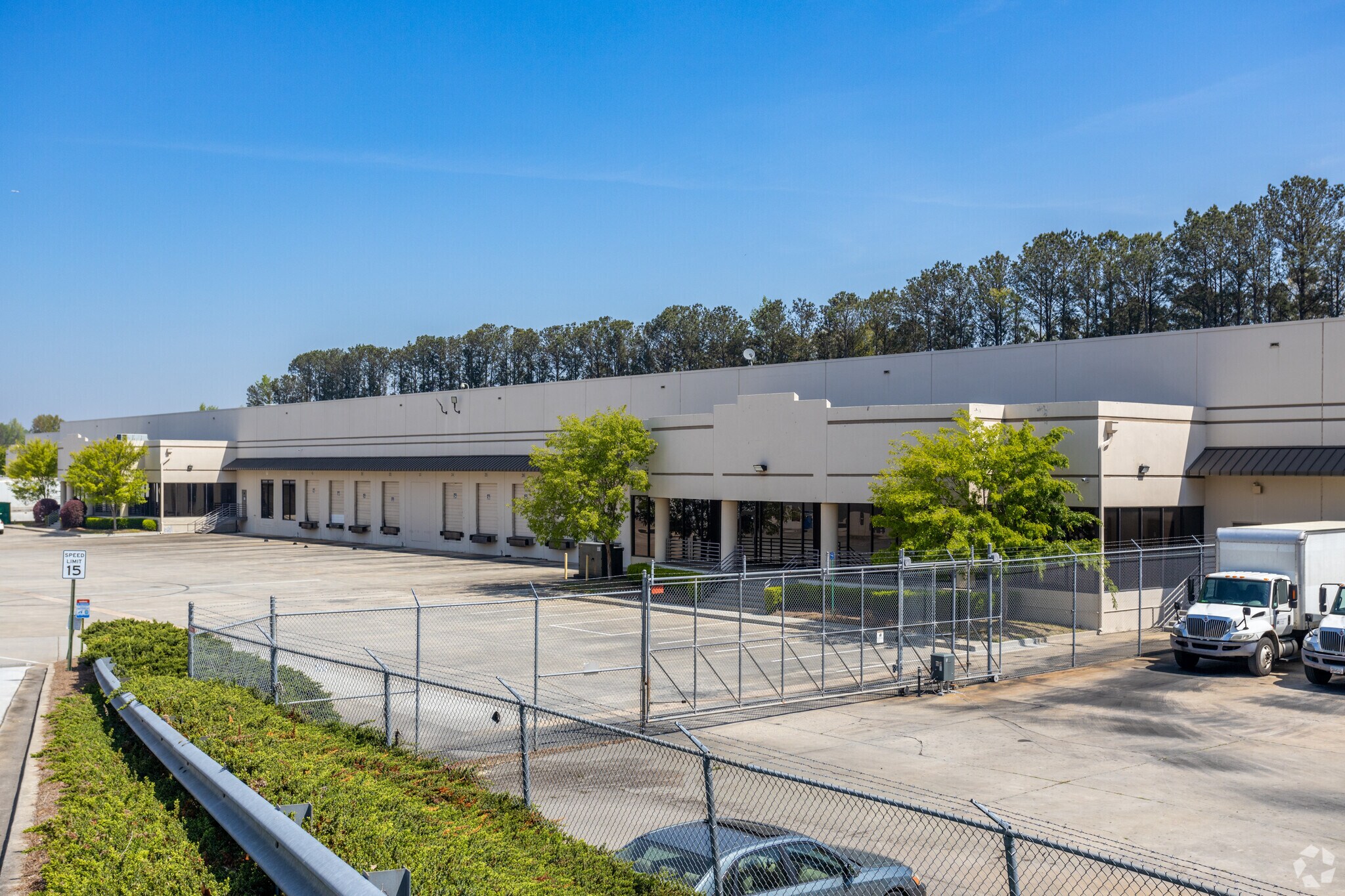 4071 Southmeadow Pky W, Atlanta, GA for lease Building Photo- Image 1 of 12