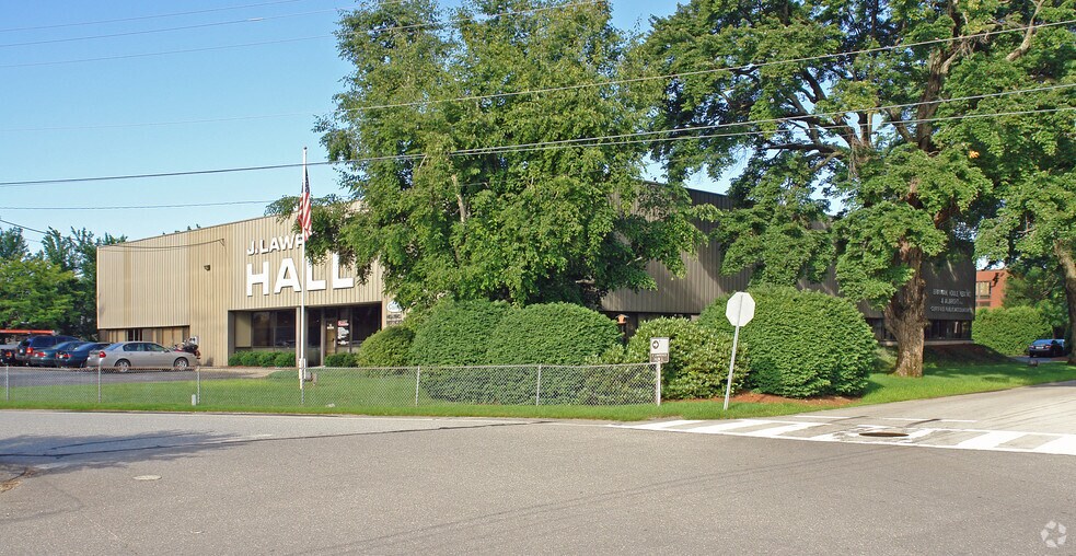 10 Cotton Rd, Nashua, NH 03063