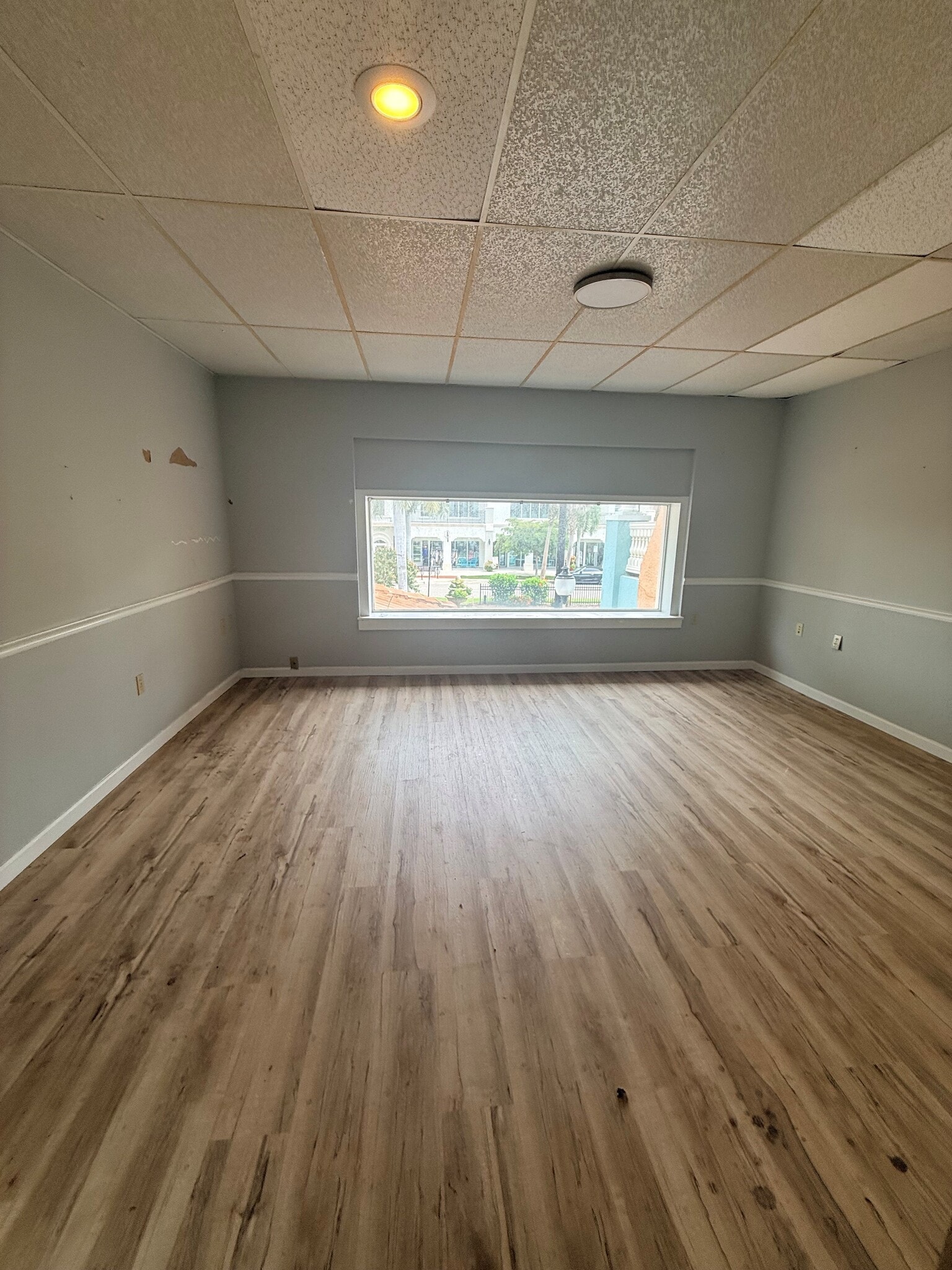 325 W Venice Ave, Venice, FL for lease Interior Photo- Image 1 of 3