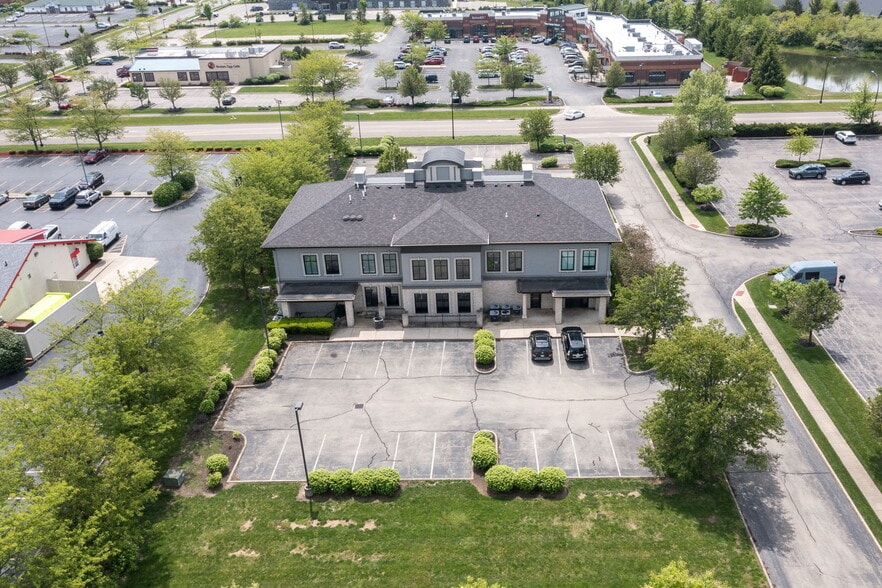 2496 Commons Blvd, Dayton, OH for sale - Building Photo - Image 3 of 14