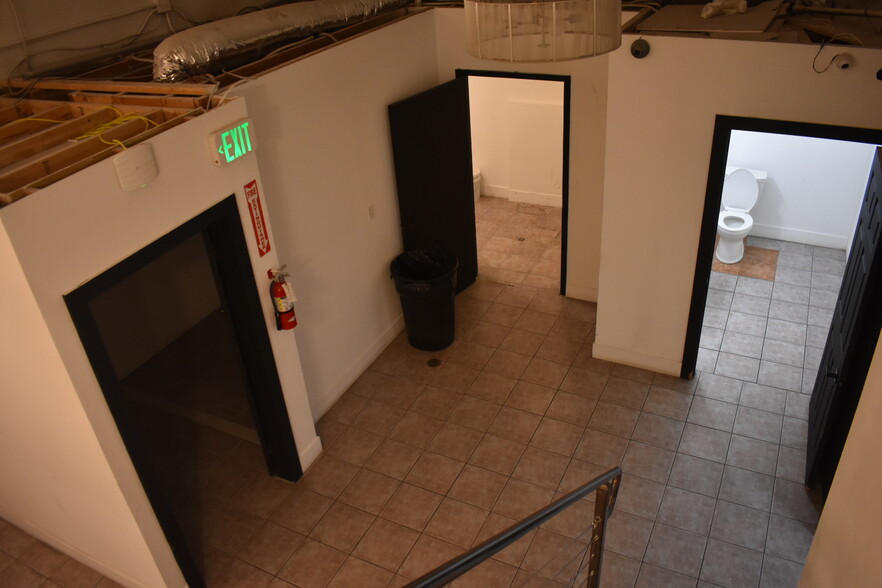 2046 Sacramento St, Los Angeles, CA for lease - Interior Photo - Image 2 of 12