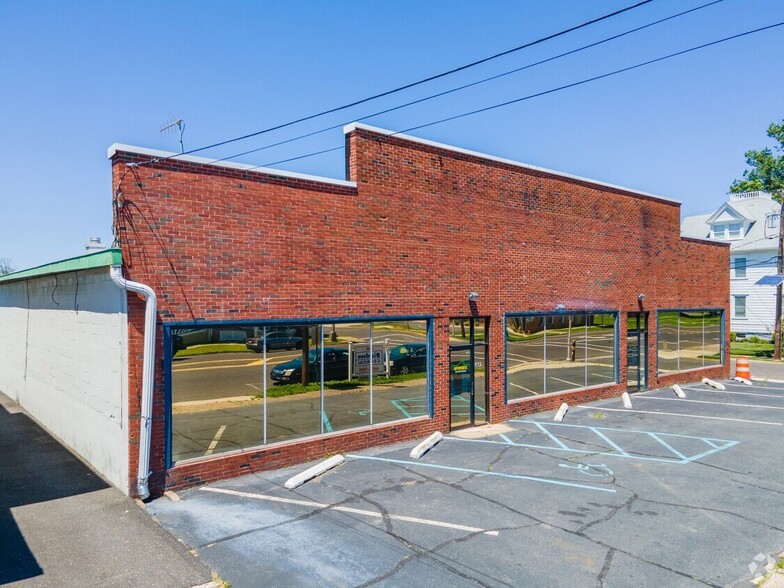 572 High St, Burlington, NJ for sale - Building Photo - Image 1 of 1