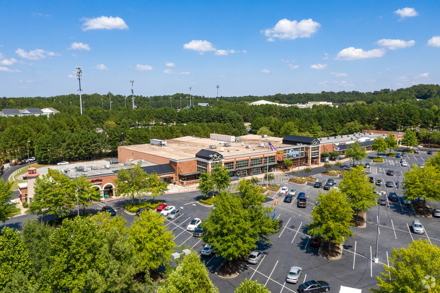 2300 Holcomb Bridge Rd, Roswell, GA for lease - Primary Photo - Image 1 of 25