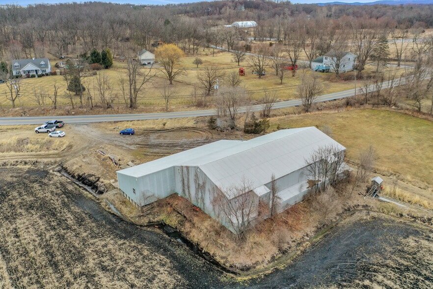 350 Newport Bridge Rd, Pine Island, NY for sale - Building Photo - Image 2 of 18