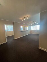 2929 Summit St, Oakland, CA for lease Interior Photo- Image 2 of 10