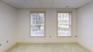 155 Lafayette Rd, North Hampton, NH for lease Interior Photo- Image 2 of 8
