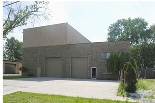 12447 Hartel St, Livonia MI - Warehouse