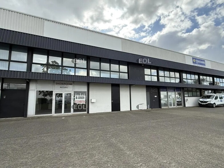 Rue De La Grande Épine, Saint-Étienne-du-Rouvray for lease - Building Photo - Image 3 of 8