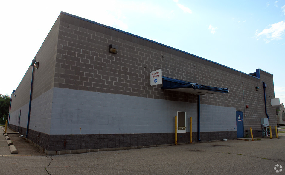 2401 Lincoln Way W, South Bend, IN for lease - Building Photo - Image 2 of 2