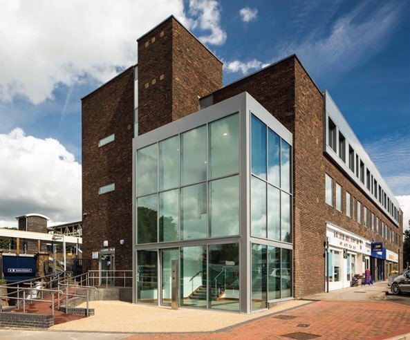 Station Appr, West Byfleet for lease - Building Photo - Image 1 of 7