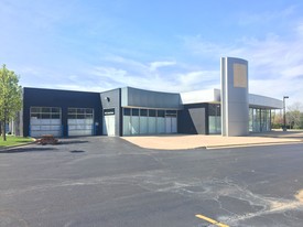 855 E Grand Ave, Lake Villa IL - Automotive Property