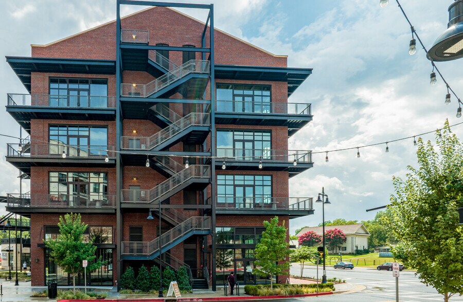 1037 Alpharetta St, Roswell, GA for lease - Building Photo - Image 2 of 5