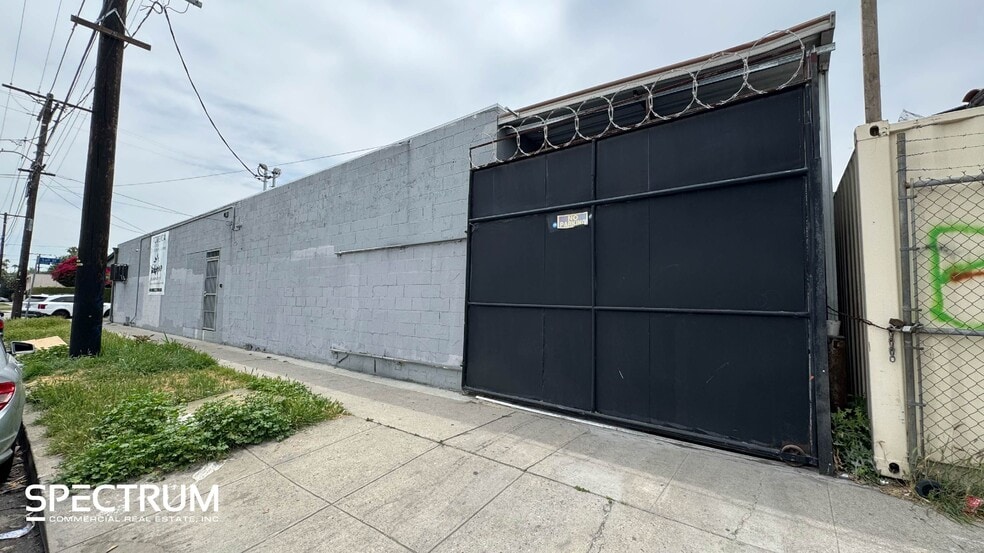7635 Tobias Ave, Van Nuys, CA for lease - Building Photo - Image 2 of 8