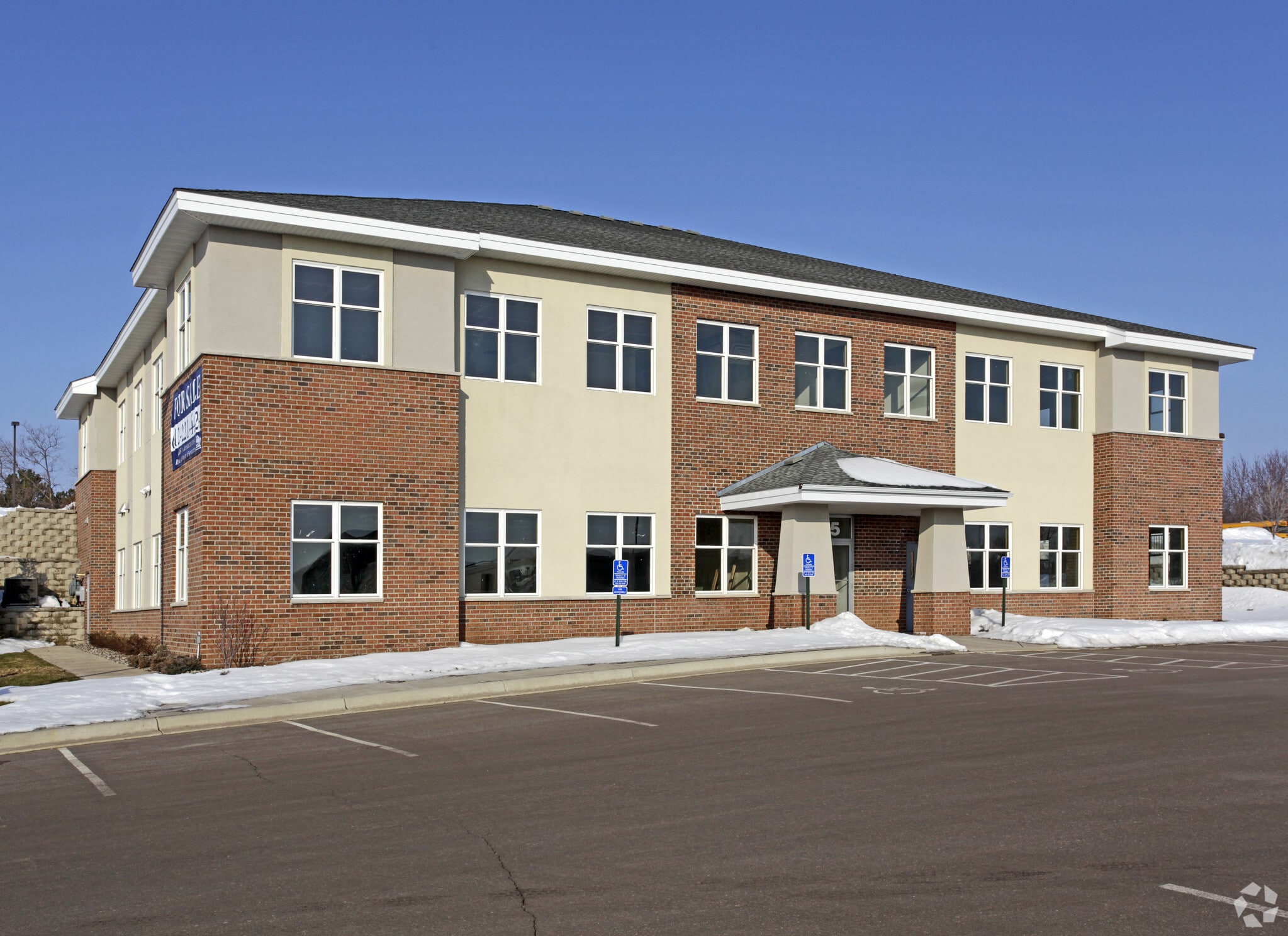 1575 Thomas Center Dr, Eagan, MN for sale Primary Photo- Image 1 of 4