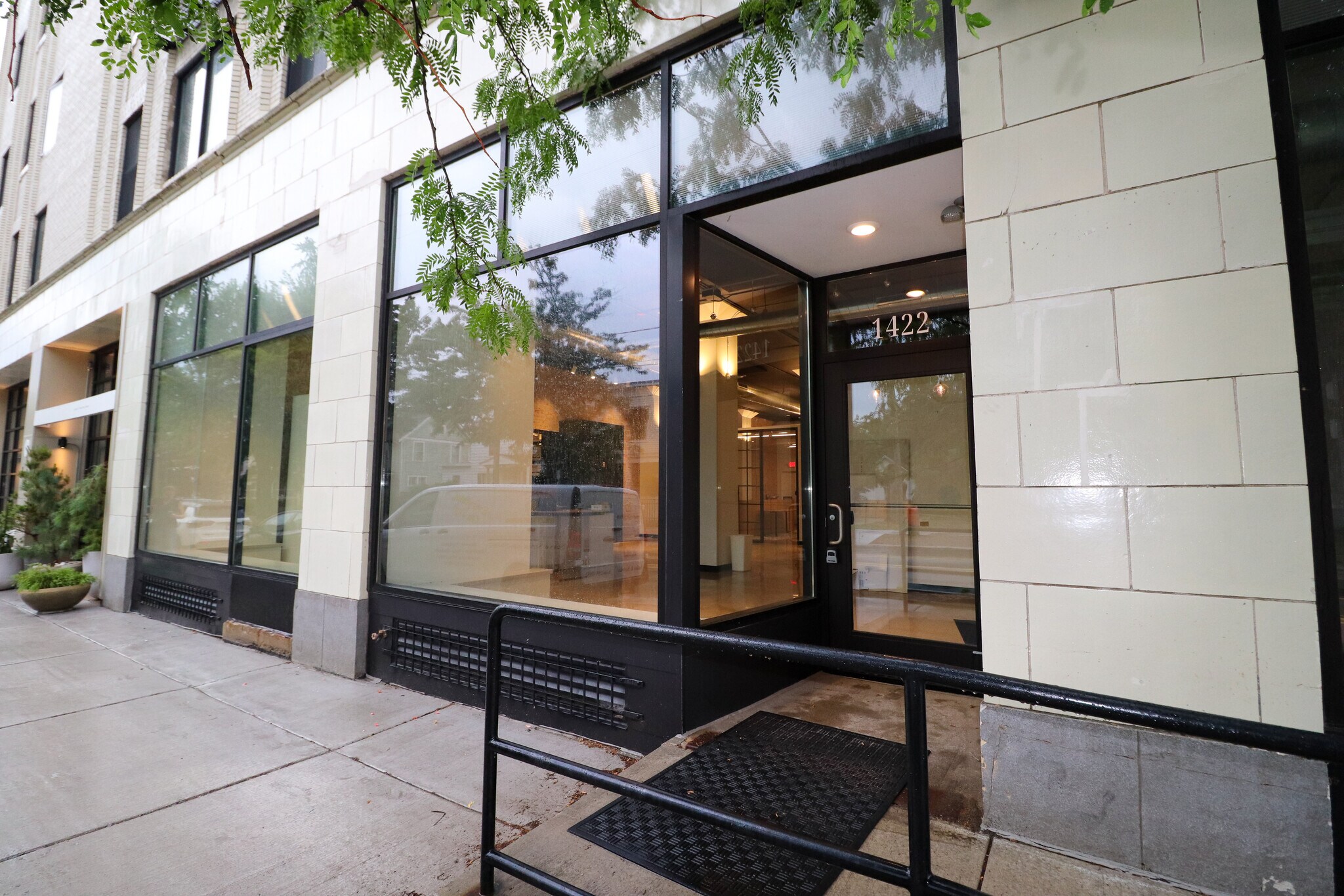 1415 Lake Dr SE, Grand Rapids, MI for lease Interior Photo- Image 1 of 4