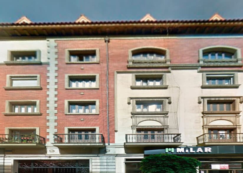 Calle Arzobispo Guisasola, 38, Oviedo, Asturias for lease - Primary Photo - Image 1 of 1