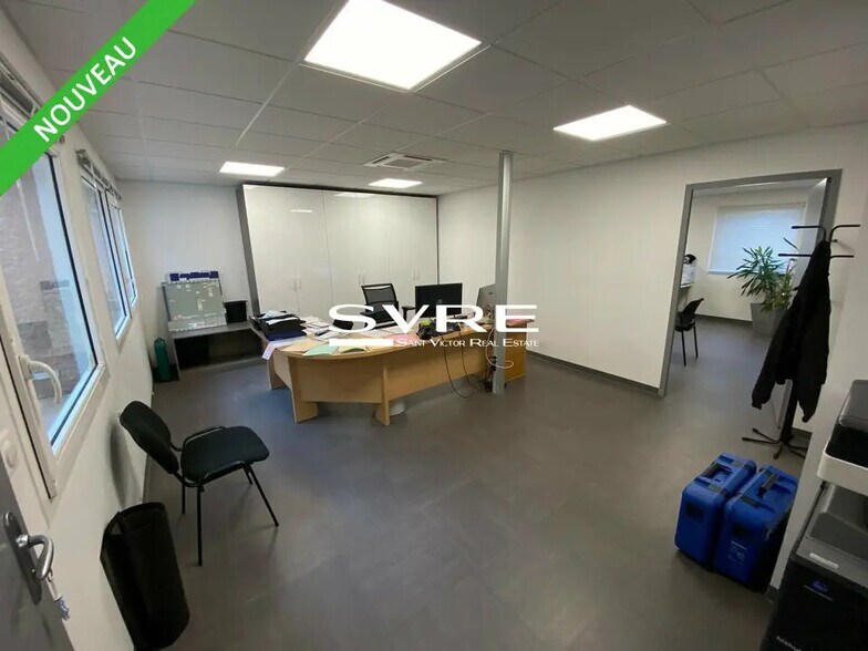 Office in Vitrolles for lease - Interior Photo - Image 1 of 8