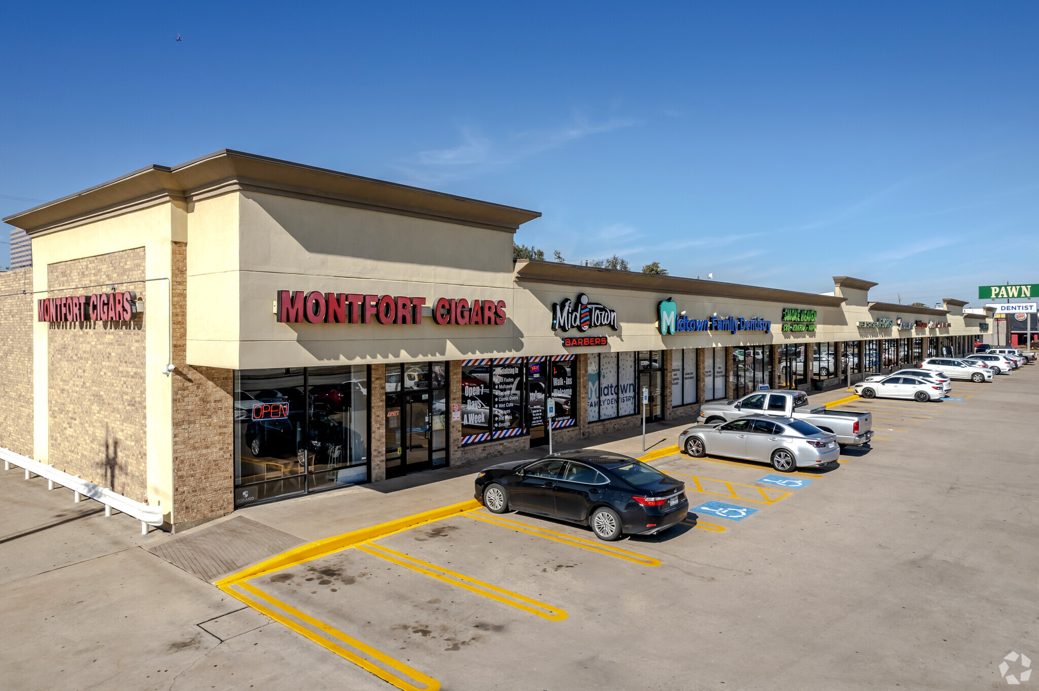 13305-13331 Montfort Dr, Dallas, TX for lease Primary Photo- Image 1 of 11