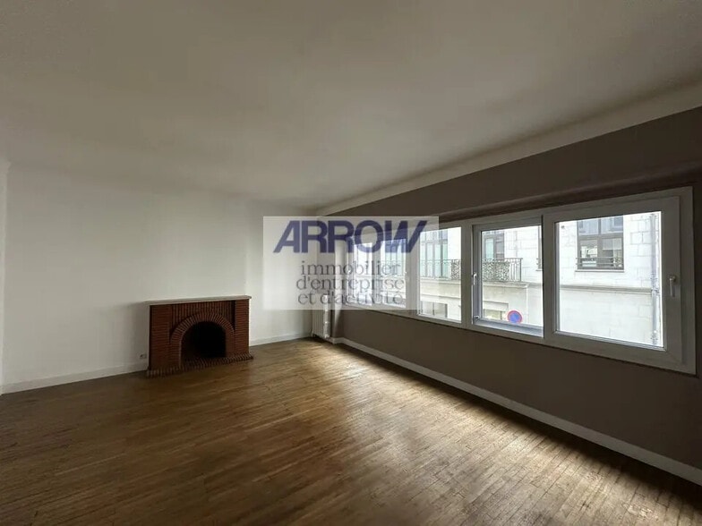 Office in Nantes for lease - Interior Photo - Image 2 of 8