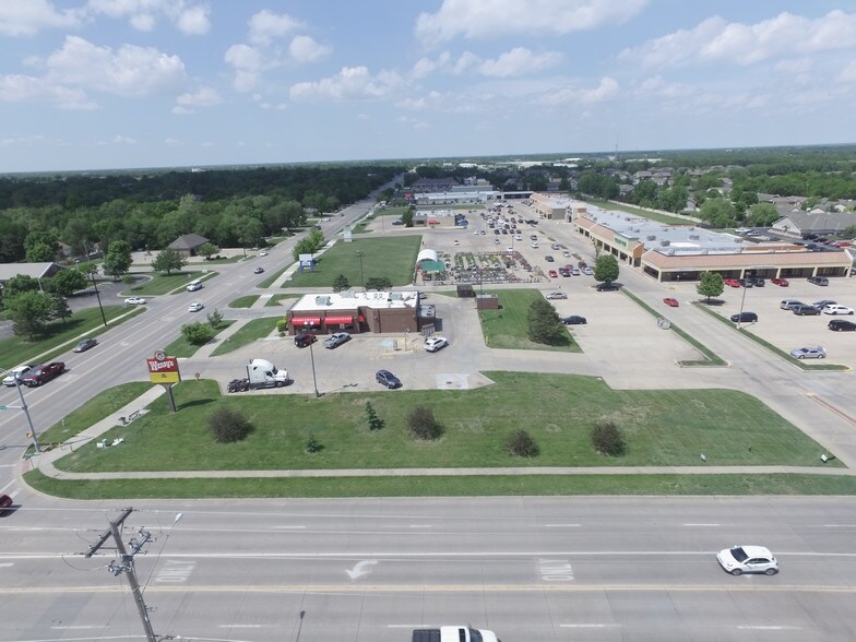 504 N Andover Rd, Andover, KS for sale - Other - Image 1 of 1