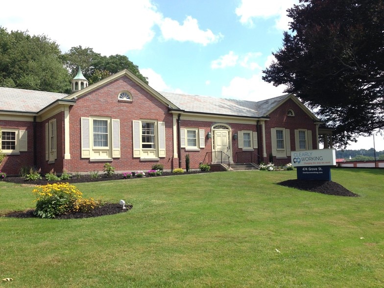 474 Grove St, Worcester, MA 01605