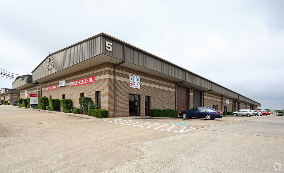 6125 W Sam Houston Pky N, Houston, TX for lease - Building Photo - Image 1 of 9