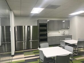 1001 E 101st Ter, Kansas City, MO for lease Interior Photo- Image 2 of 8